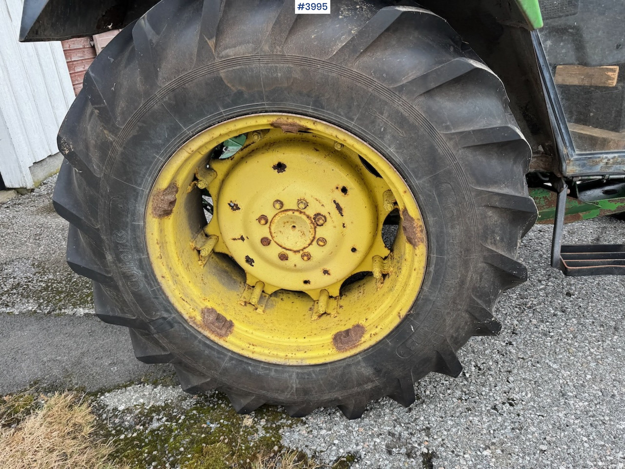 טרקטור חקלאי 1981 John Deere 1140: תמונה 27