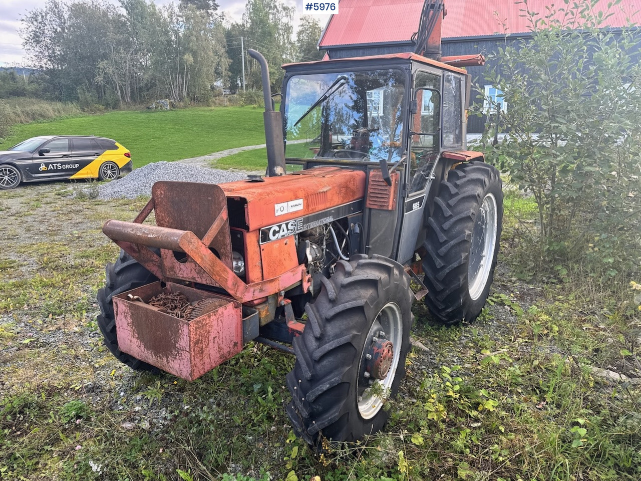 1985 Case International 685 with Log Trailer - טרקטור חקלאי: תמונה 1 1985 Case International 685 with Log Trailer - טרקטור חקלאי: תמונה 1