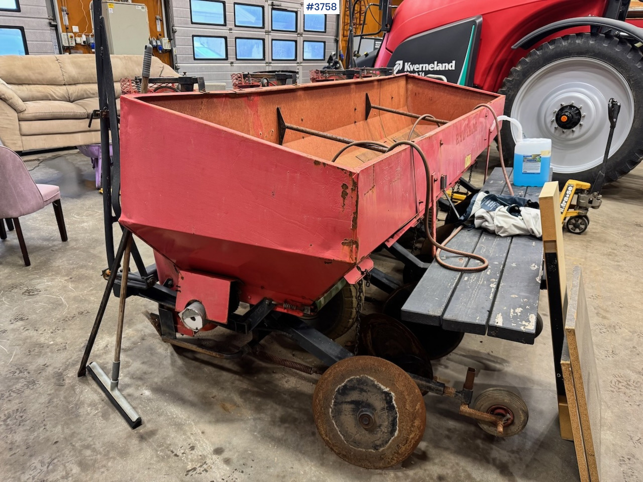 1985 Hylleberg 442 potato planter - משתיל תפוחי אדמה: תמונה 3 1985 Hylleberg 442 potato planter - משתיל תפוחי אדמה: תמונה 3