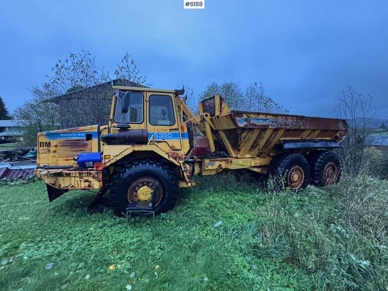 1985 Volvo BM 5350B 6x6 dumper - מסיר פסולת מפרקי: תמונה 2 1985 Volvo BM 5350B 6x6 dumper - מסיר פסולת מפרקי: תמונה 2
