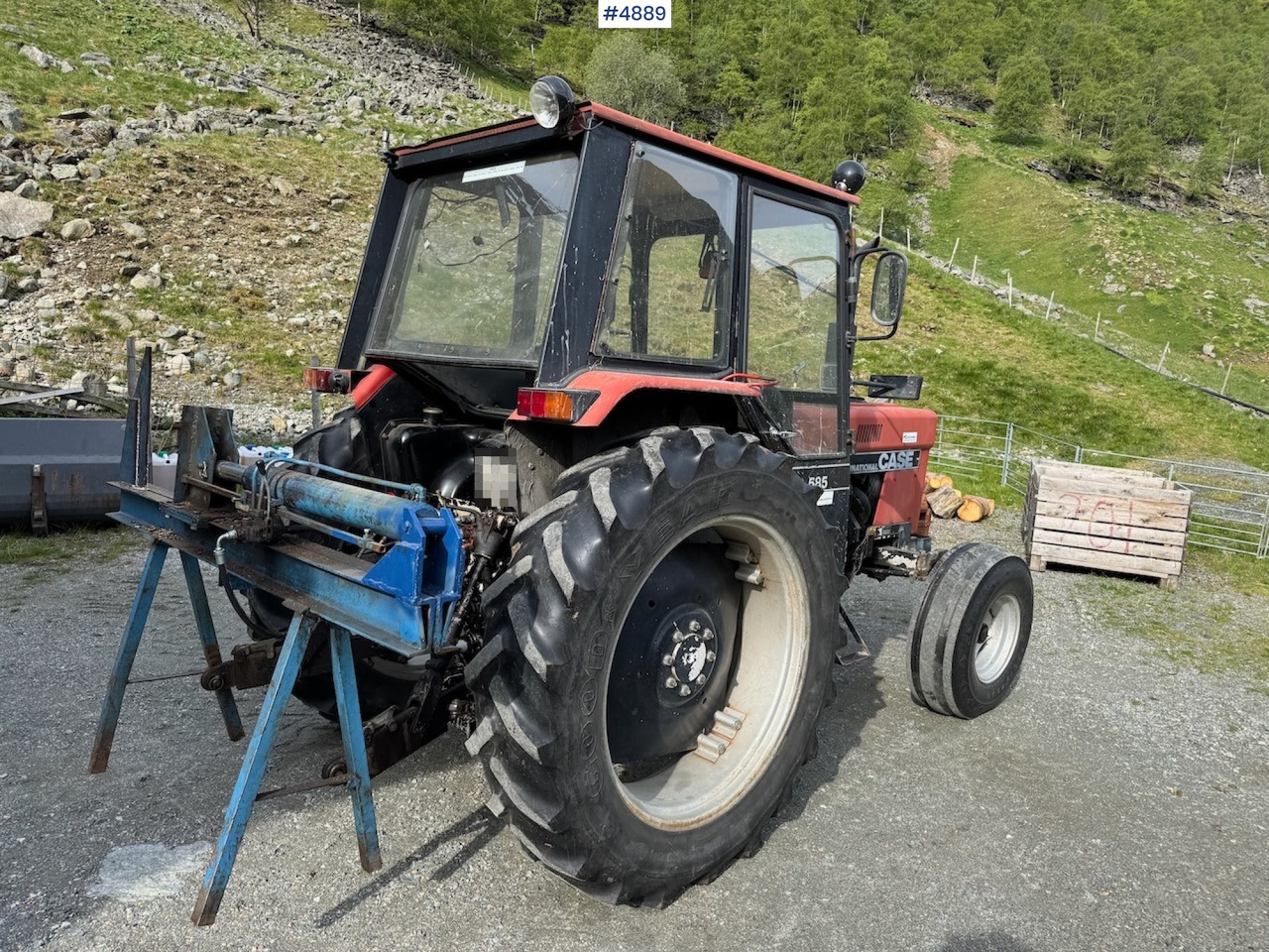 1986 Case International 585 - טרקטור חקלאי: תמונה 5 1986 Case International 585 - טרקטור חקלאי: תמונה 5