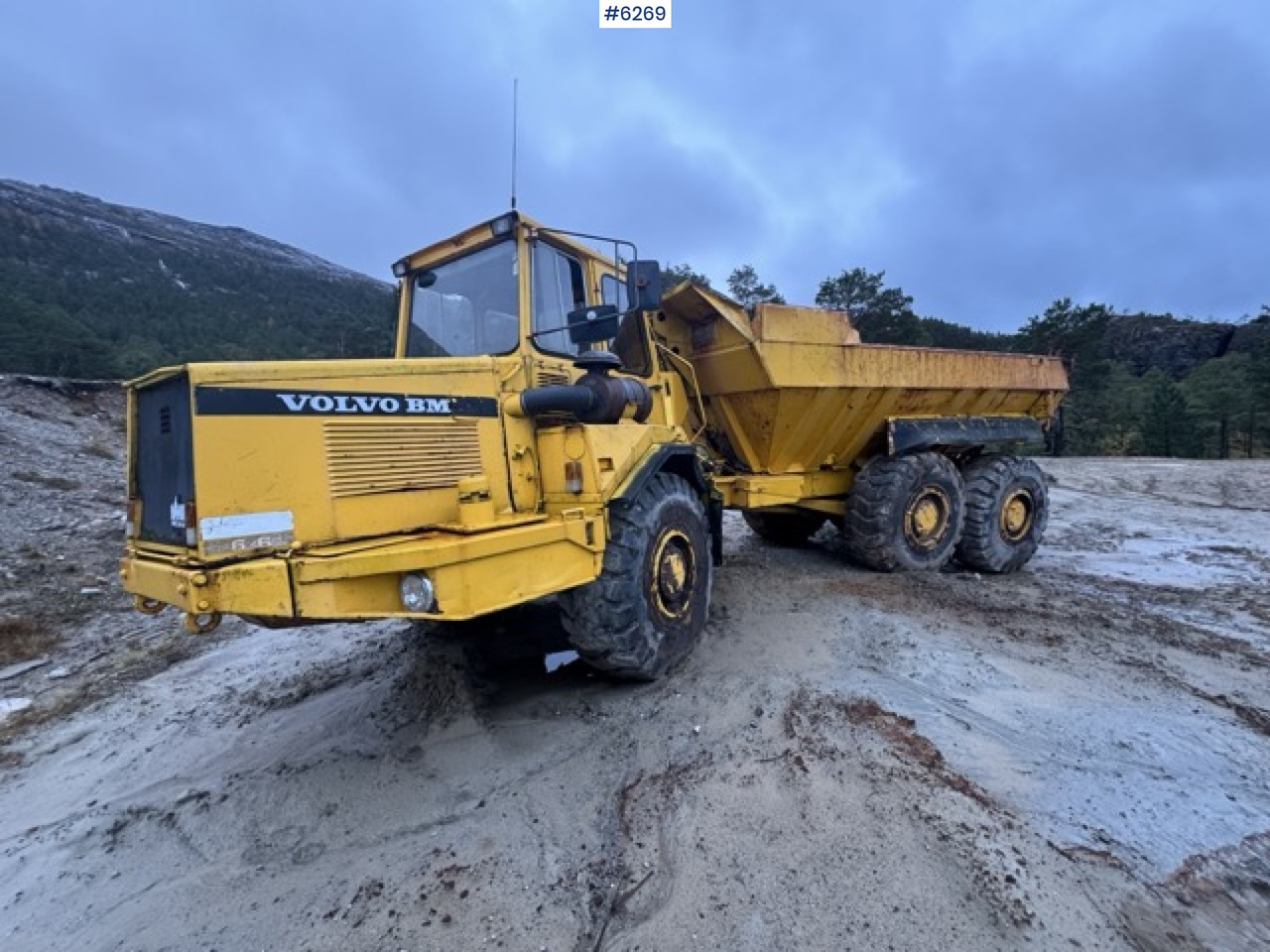 1986 Volvo BM 5350B 6x6 with Overhauled Engine – SEE VIDEO! - מסיר פסולת מפרקי: תמונה 4 1986 Volvo BM 5350B 6x6 with Overhauled Engine – SEE VIDEO! - מסיר פסולת מפרקי: תמונה 4