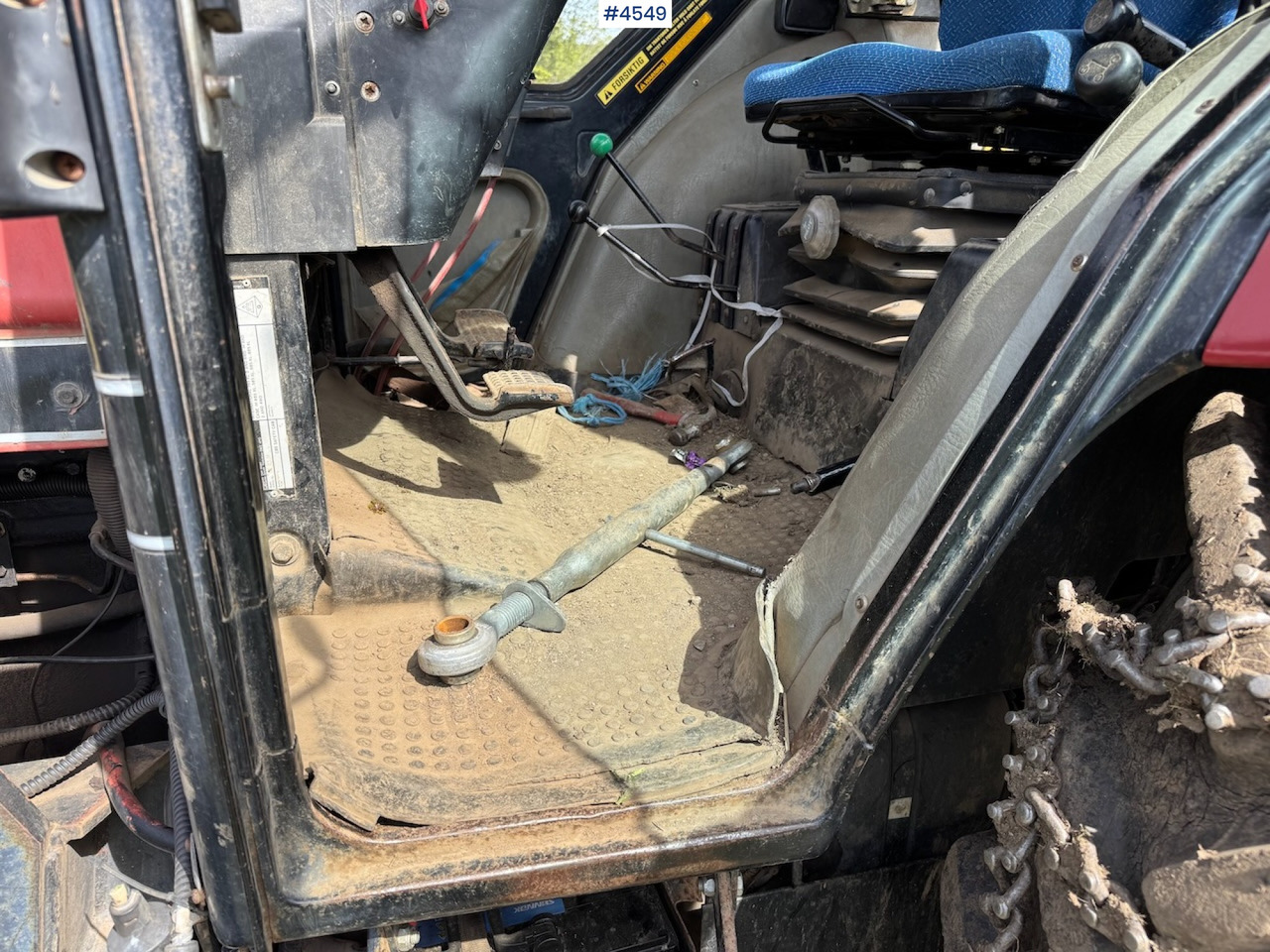 1987 Case 685 XL w/front loader and some equipment. - טרקטור חקלאי: תמונה 4 1987 Case 685 XL w/front loader and some equipment. - טרקטור חקלאי: תמונה 4