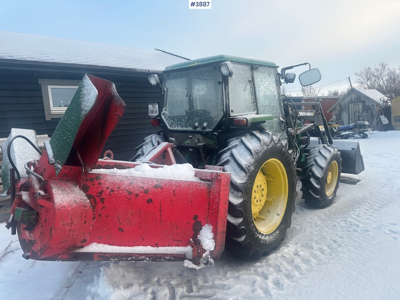 1987 John Deere Power Synchron 2450 4x4 w/ Quicke 4300 front loader, snow blower and gravel bucket. WATCH VIDEO. - טרקטור חקלאי: תמונה 3 1987 John Deere Power Synchron 2450 4x4 w/ Quicke 4300 front loader, snow blower and gravel bucket. WATCH VIDEO. - טרקטור חקלאי: תמונה 3