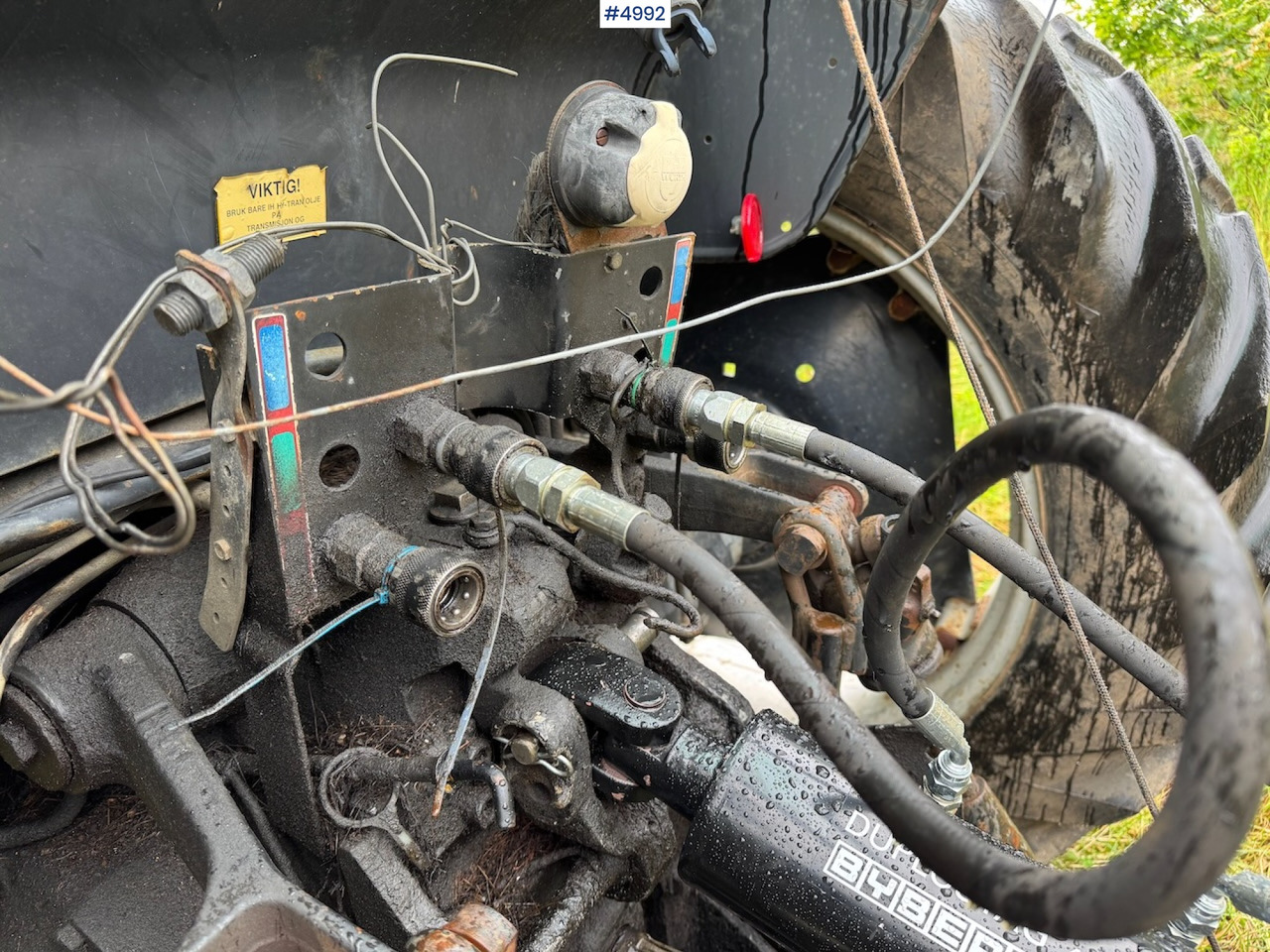 טרקטור חקלאי 1988 Case International 585 XL w/ front loader.: תמונה 28