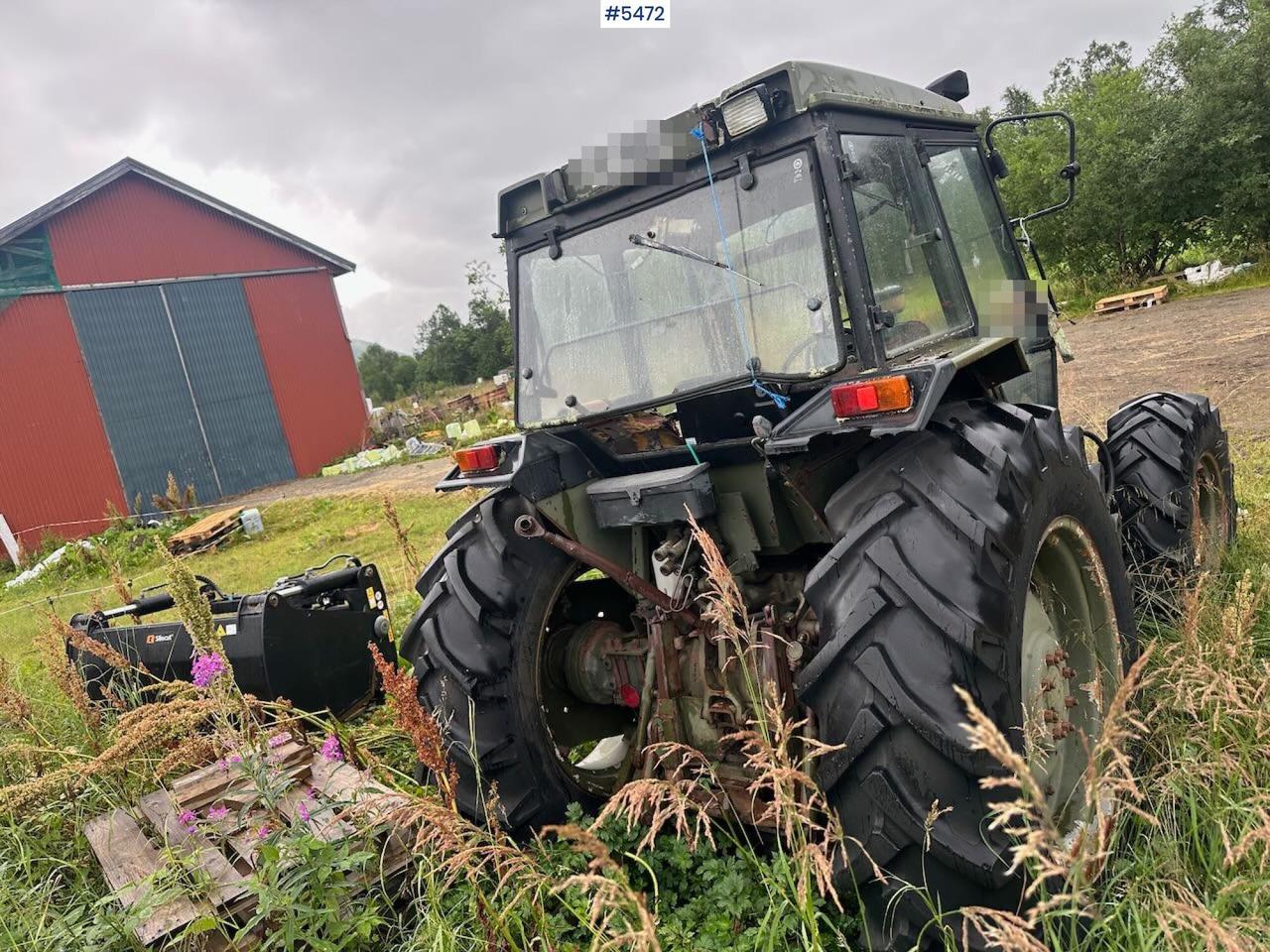 טרקטור חקלאי 1988 Massey-Ferguson 375 tractor w/ front loader, earthmoving bucket and snow bucket.: תמונה 6 טרקטור חקלאי 1988 Massey-Ferguson 375 tractor w/ front loader, earthmoving bucket and snow bucket.: תמונה 6