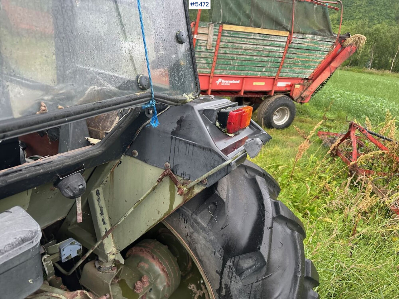 טרקטור חקלאי 1988 Massey-Ferguson 375 tractor w/ front loader, earthmoving bucket and snow bucket.: תמונה 13 טרקטור חקלאי 1988 Massey-Ferguson 375 tractor w/ front loader, earthmoving bucket and snow bucket.: תמונה 13