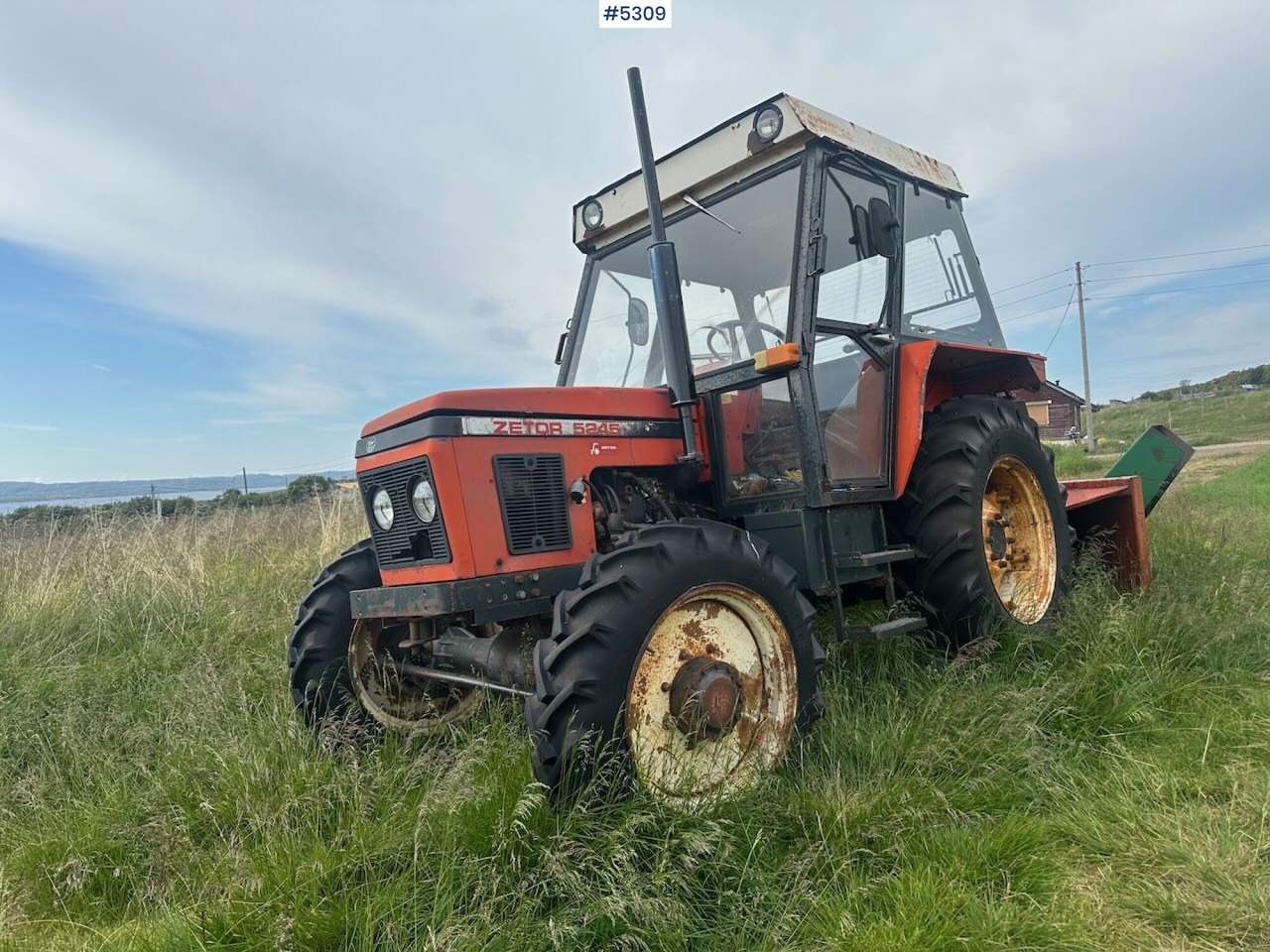 1989 Zetor 5245 tractor w/ snow blower. - טרקטור חקלאי: תמונה 1 1989 Zetor 5245 tractor w/ snow blower. - טרקטור חקלאי: תמונה 1