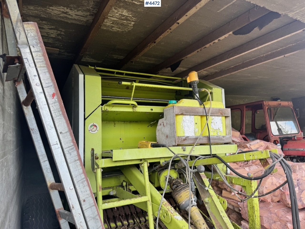 1990 Claas Rollant 46 Round Baler - ציוד חציר ומספוא: תמונה 2 1990 Claas Rollant 46 Round Baler - ציוד חציר ומספוא: תמונה 2