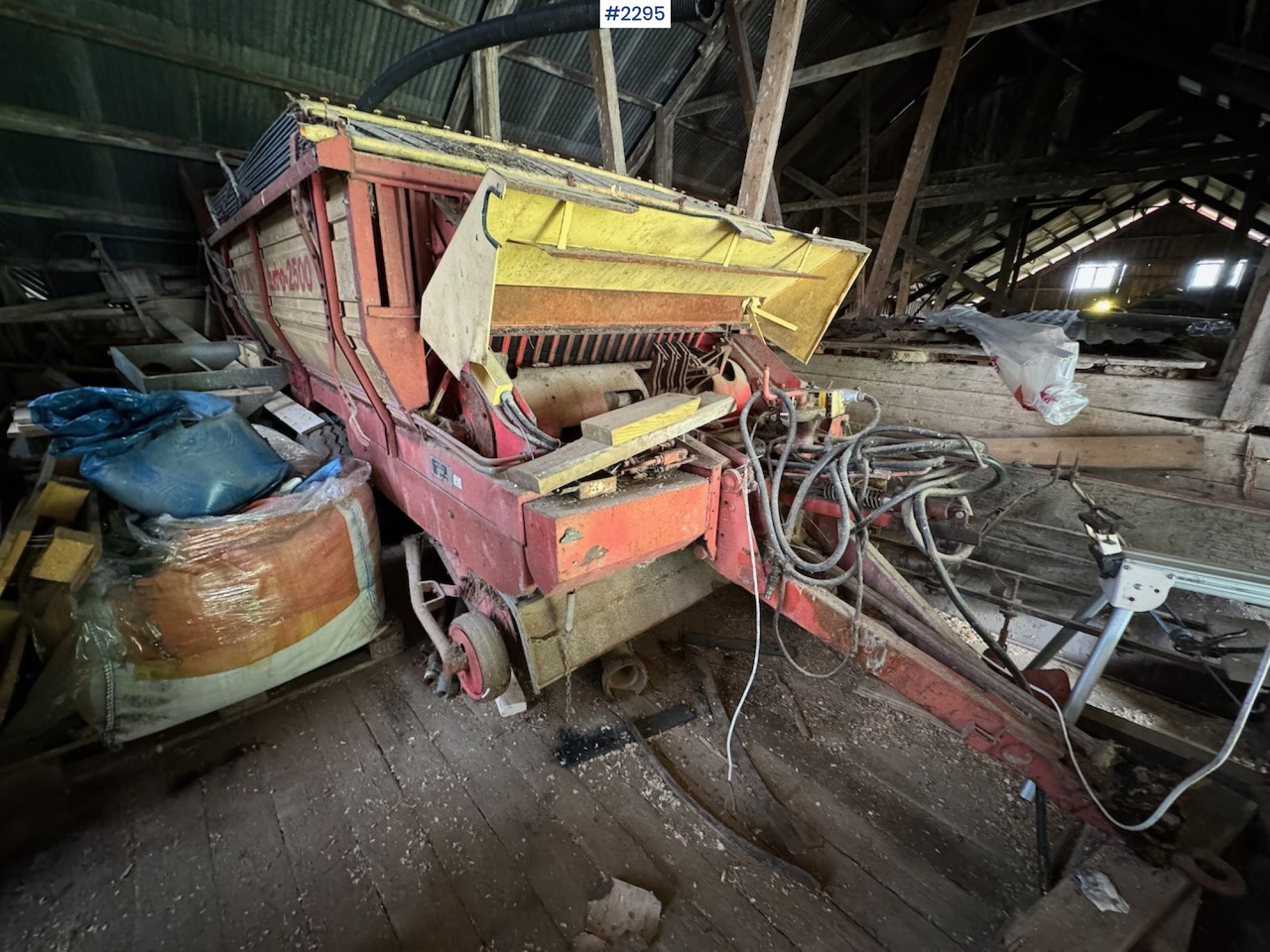 1990 Krone Turbo 2500 Loading trolley - ציוד חציר ומספוא: תמונה 2 1990 Krone Turbo 2500 Loading trolley - ציוד חציר ומספוא: תמונה 2
