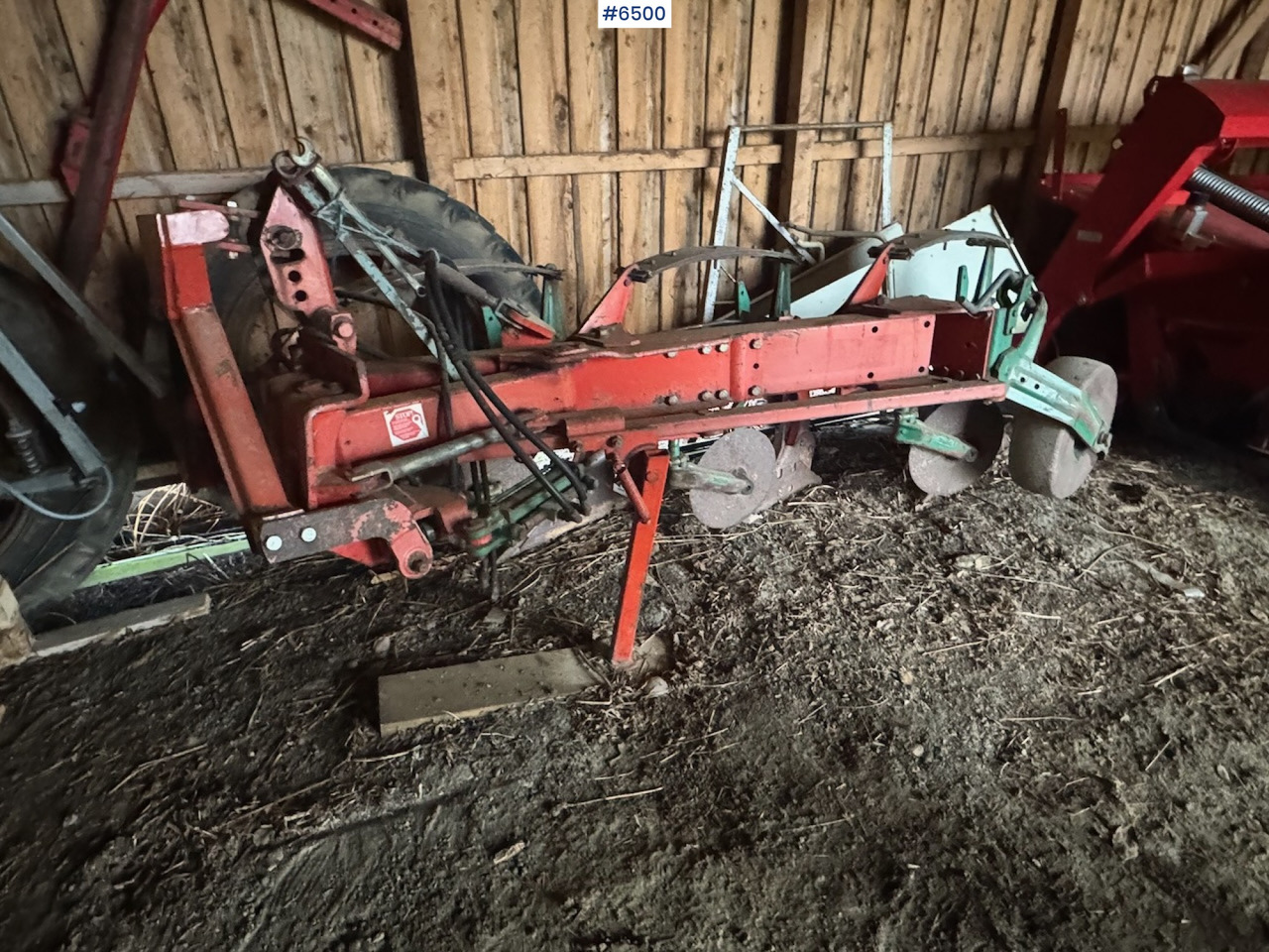 1990 Kverneland 3 furrow plough - ציוד עיבוד קרקע: תמונה 4 1990 Kverneland 3 furrow plough - ציוד עיבוד קרקע: תמונה 4