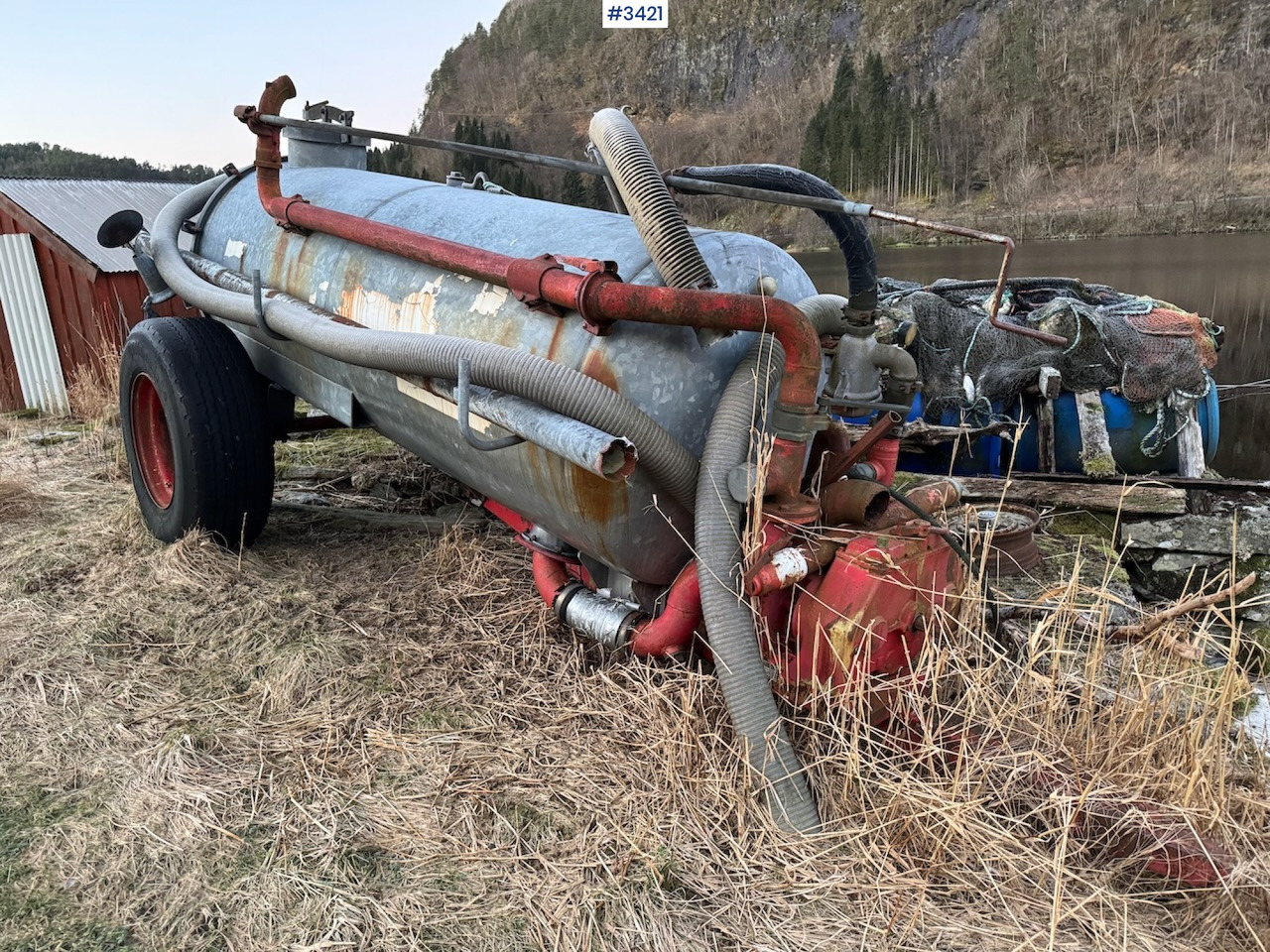1990 Record Vacuum truck w/cannon - ציוד חציר ומספוא: תמונה 2 1990 Record Vacuum truck w/cannon - ציוד חציר ומספוא: תמונה 2