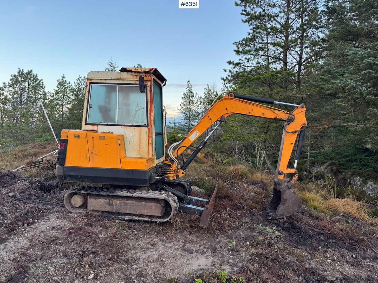 1991 Hanix N 260-2 w/ 2 drawers. - מחפר: תמונה 2 1991 Hanix N 260-2 w/ 2 drawers. - מחפר: תמונה 2