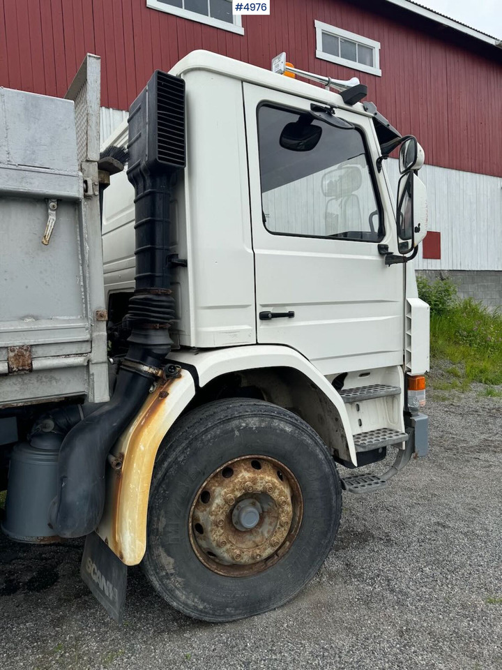 1996 Scania P93 4x2 tipper truck - מזהיר: תמונה 2 1996 Scania P93 4x2 tipper truck - מזהיר: תמונה 2