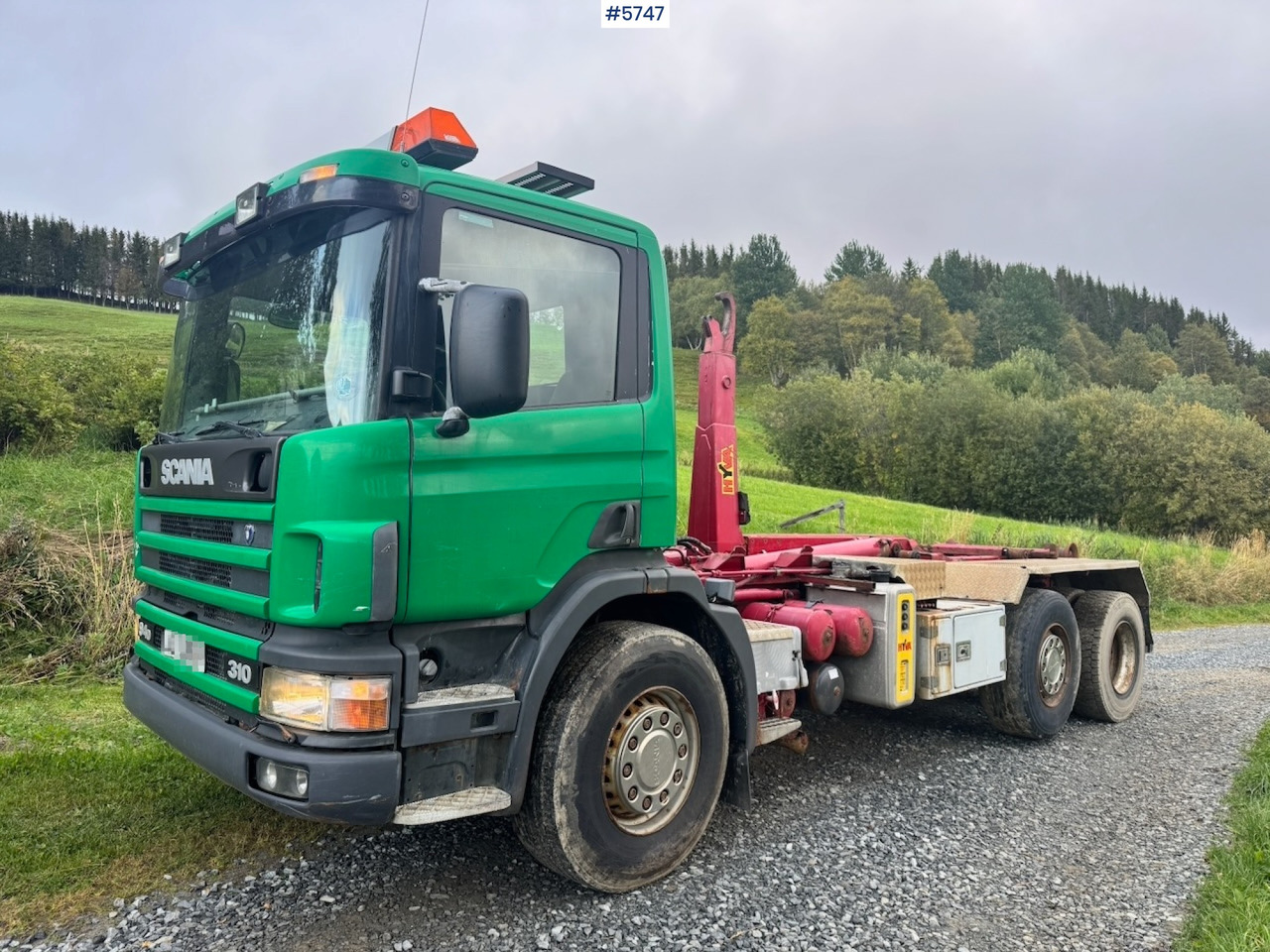 1998 Scania 94D 310 Hook‑truck - משאית הרמת וו: תמונה 2 1998 Scania 94D 310 Hook‑truck - משאית הרמת וו: תמונה 2