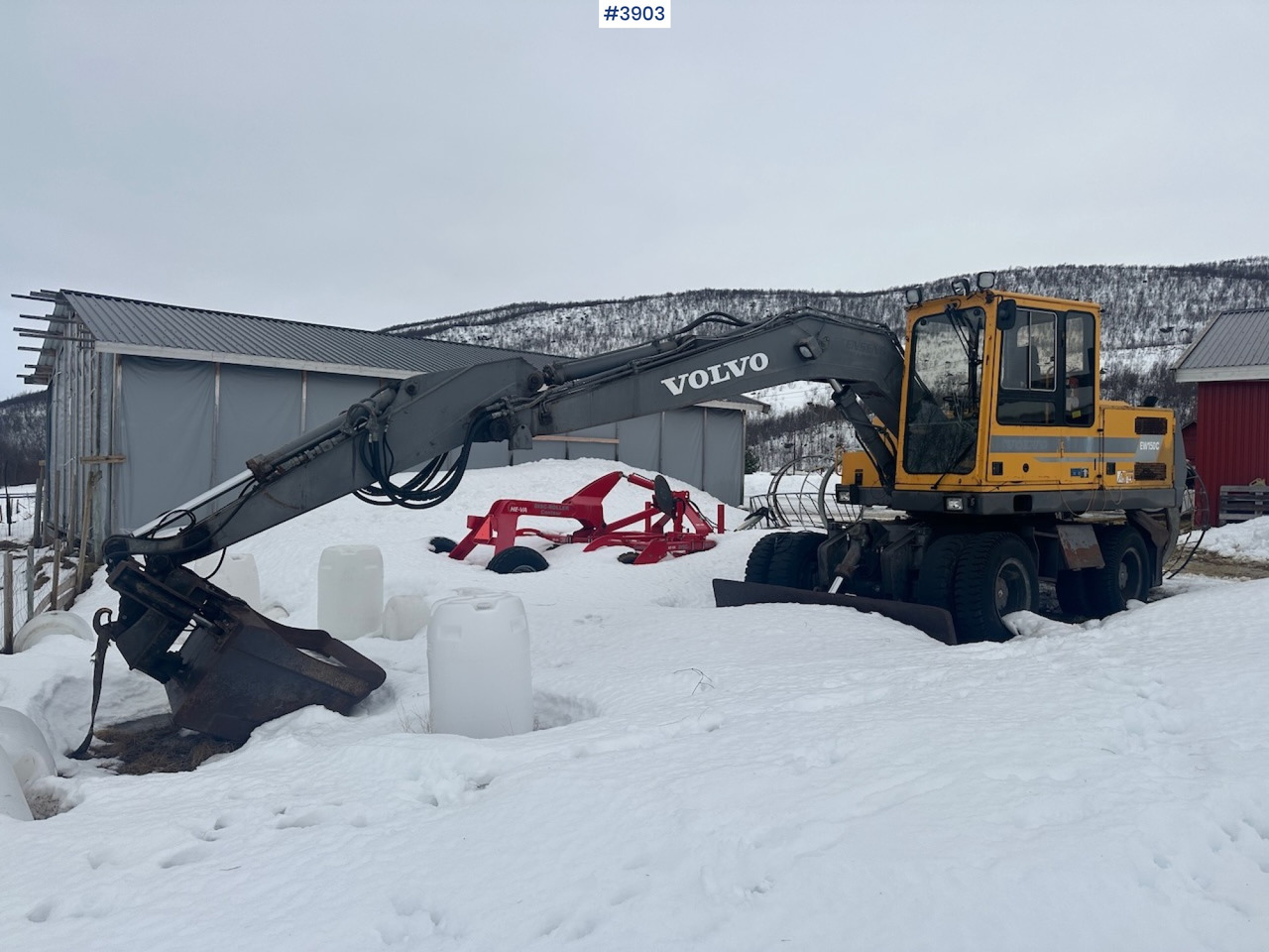 1998 Volvo EW150C wheel digger rep object w/ sanding bucket - מחפר: תמונה 1 1998 Volvo EW150C wheel digger rep object w/ sanding bucket - מחפר: תמונה 1