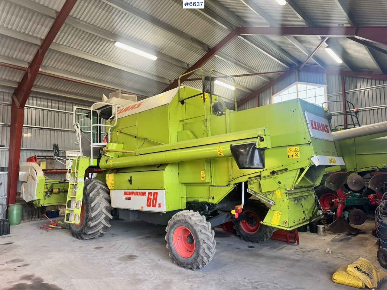 1999 Claas Dominator 68 S combine harvester with twin wheels. Well-maintained / Recently upgraded! - מקצרת קומבינה: תמונה 4 1999 Claas Dominator 68 S combine harvester with twin wheels. Well-maintained / Recently upgraded! - מקצרת קומבינה: תמונה 4