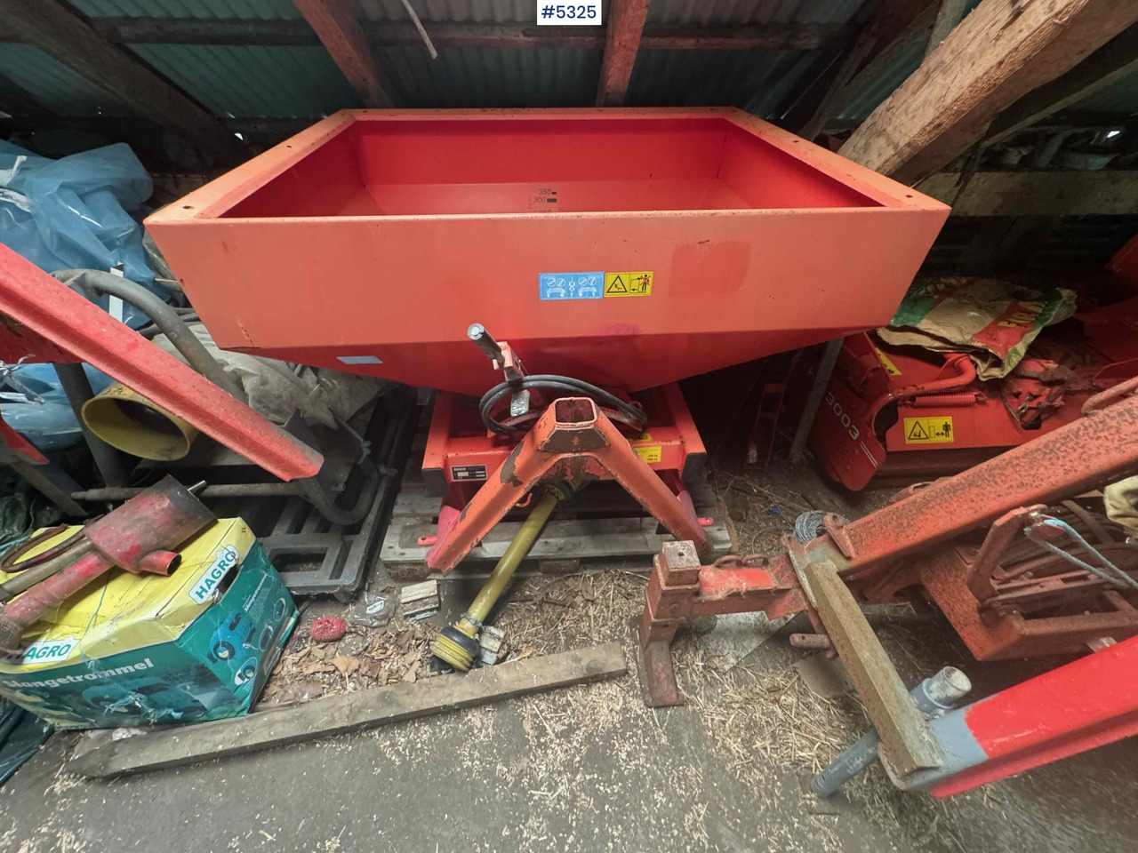 1999 Rauch MDS 81 fertilizer spreader - מפזרת דשן: תמונה 3 1999 Rauch MDS 81 fertilizer spreader - מפזרת דשן: תמונה 3