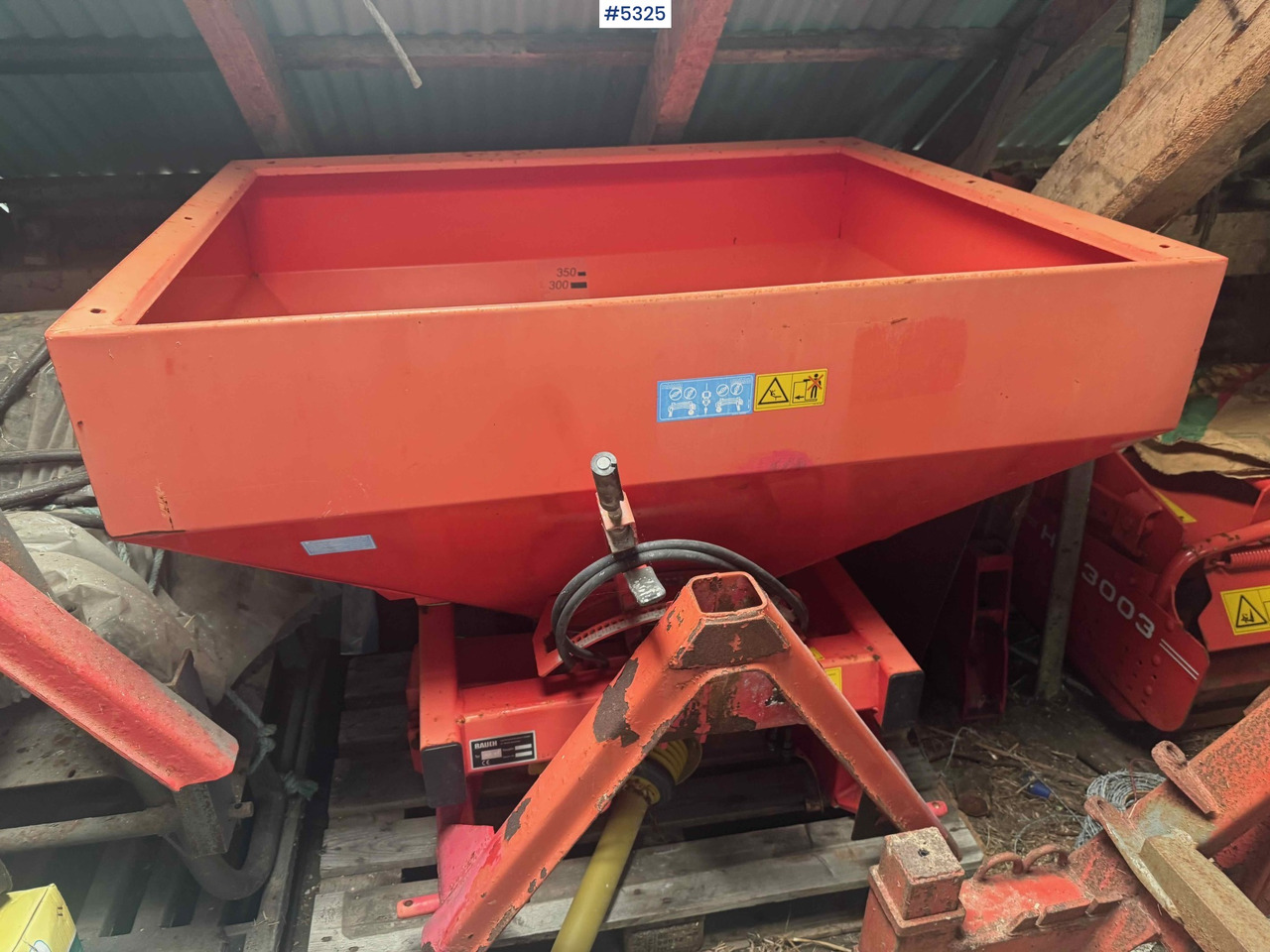 1999 Rauch MDS 81 fertilizer spreader - מפזרת דשן: תמונה 2 1999 Rauch MDS 81 fertilizer spreader - מפזרת דשן: תמונה 2