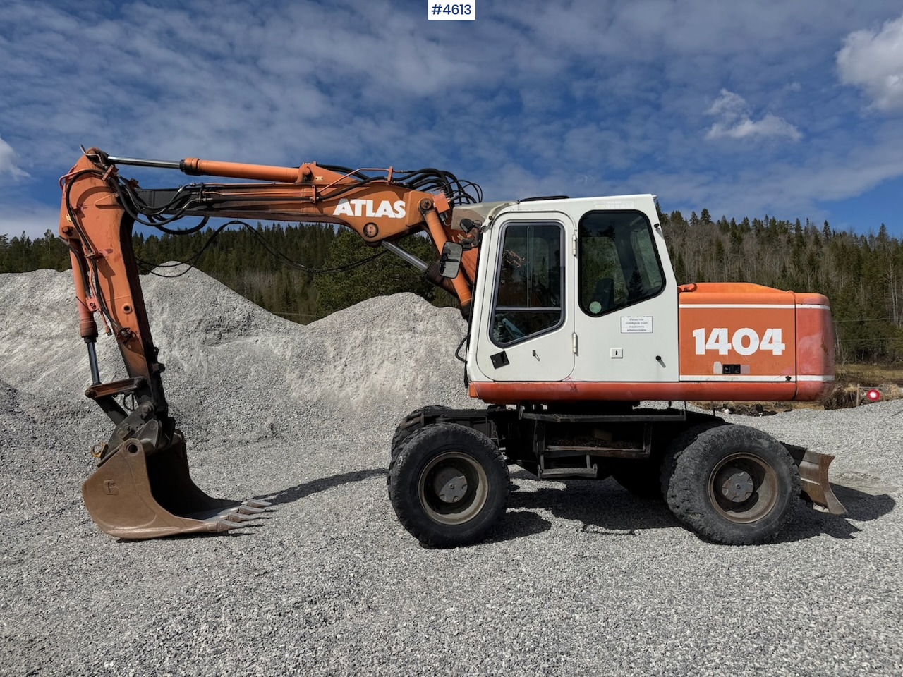 2001 Atlas 1404 Watch video! - מחפר: תמונה 1 2001 Atlas 1404 Watch video! - מחפר: תמונה 1