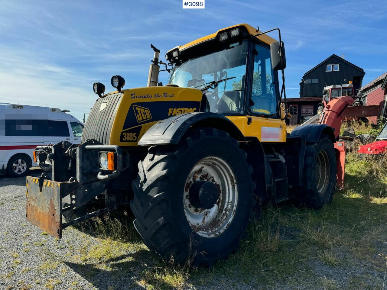 2001 JCB Fastrac 3185 4x4. The plow rigged and two sets of tires. - טרקטור חקלאי: תמונה 1 2001 JCB Fastrac 3185 4x4. The plow rigged and two sets of tires. - טרקטור חקלאי: תמונה 1