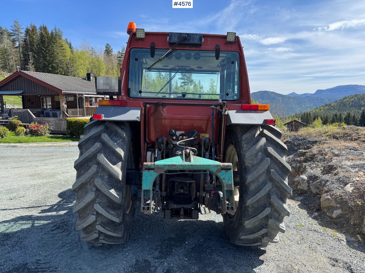 טרקטור חקלאי 2002 Fiat 110-90 DT w/front loader. 1590 hours!: תמונה 8