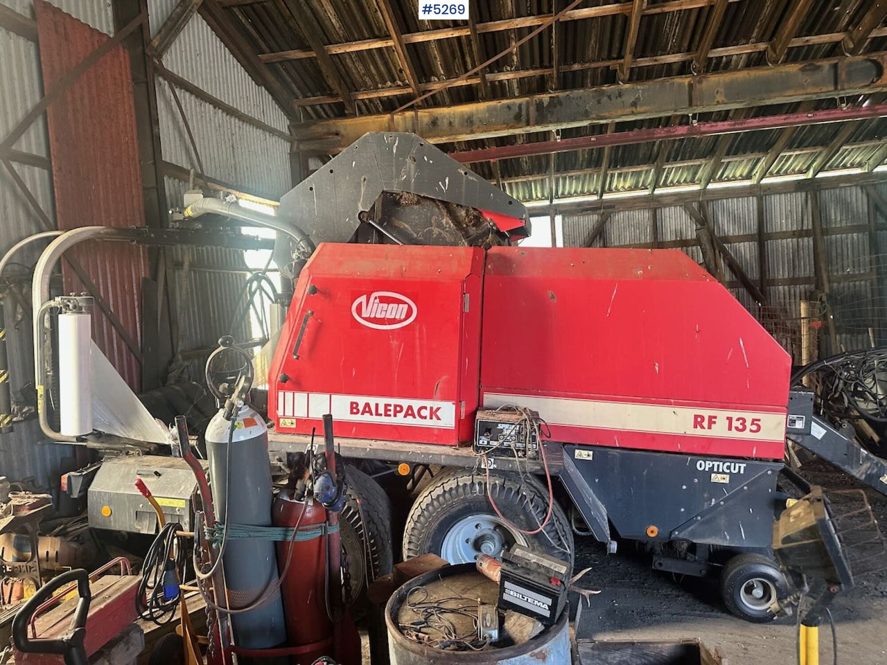 2003 Vicon RF 135 opticut round baler. - ציוד חציר ומספוא: תמונה 3 2003 Vicon RF 135 opticut round baler. - ציוד חציר ומספוא: תמונה 3
