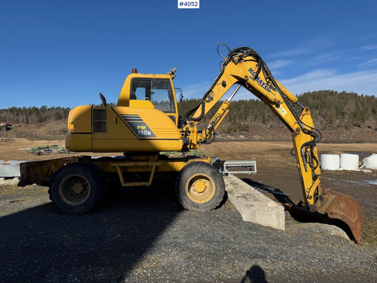 2004 Komatsu PW 110R - מחפר: תמונה 2 2004 Komatsu PW 110R - מחפר: תמונה 2