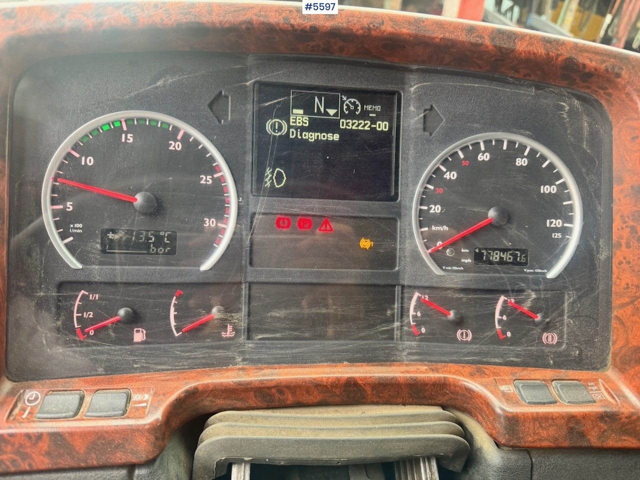 משאית הרמת וו 2004 MAN TGA 26.480 6x2 Hook Lift Truck: תמונה 14