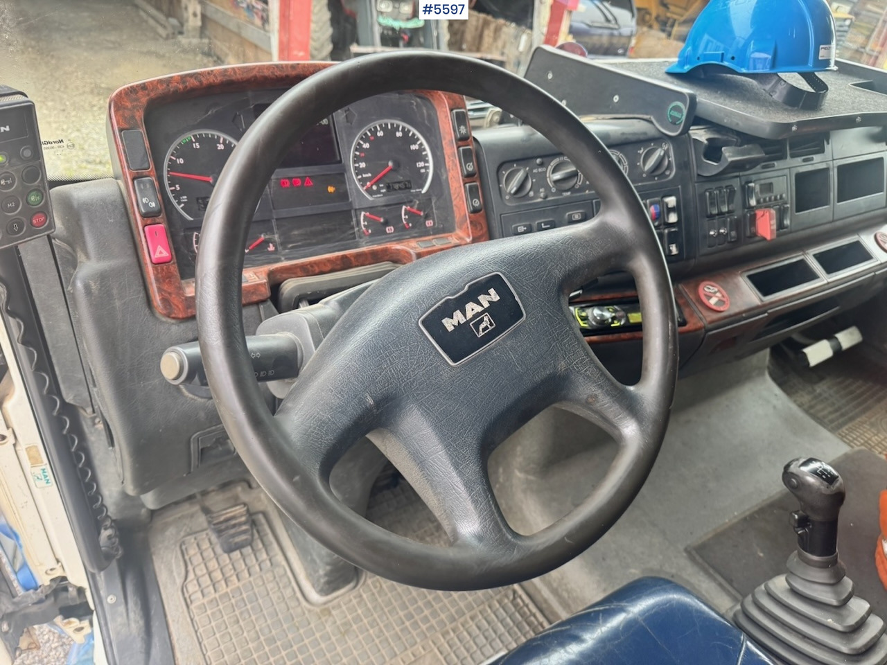 משאית הרמת וו 2004 MAN TGA 26.480 6x2 Hook Lift Truck: תמונה 12