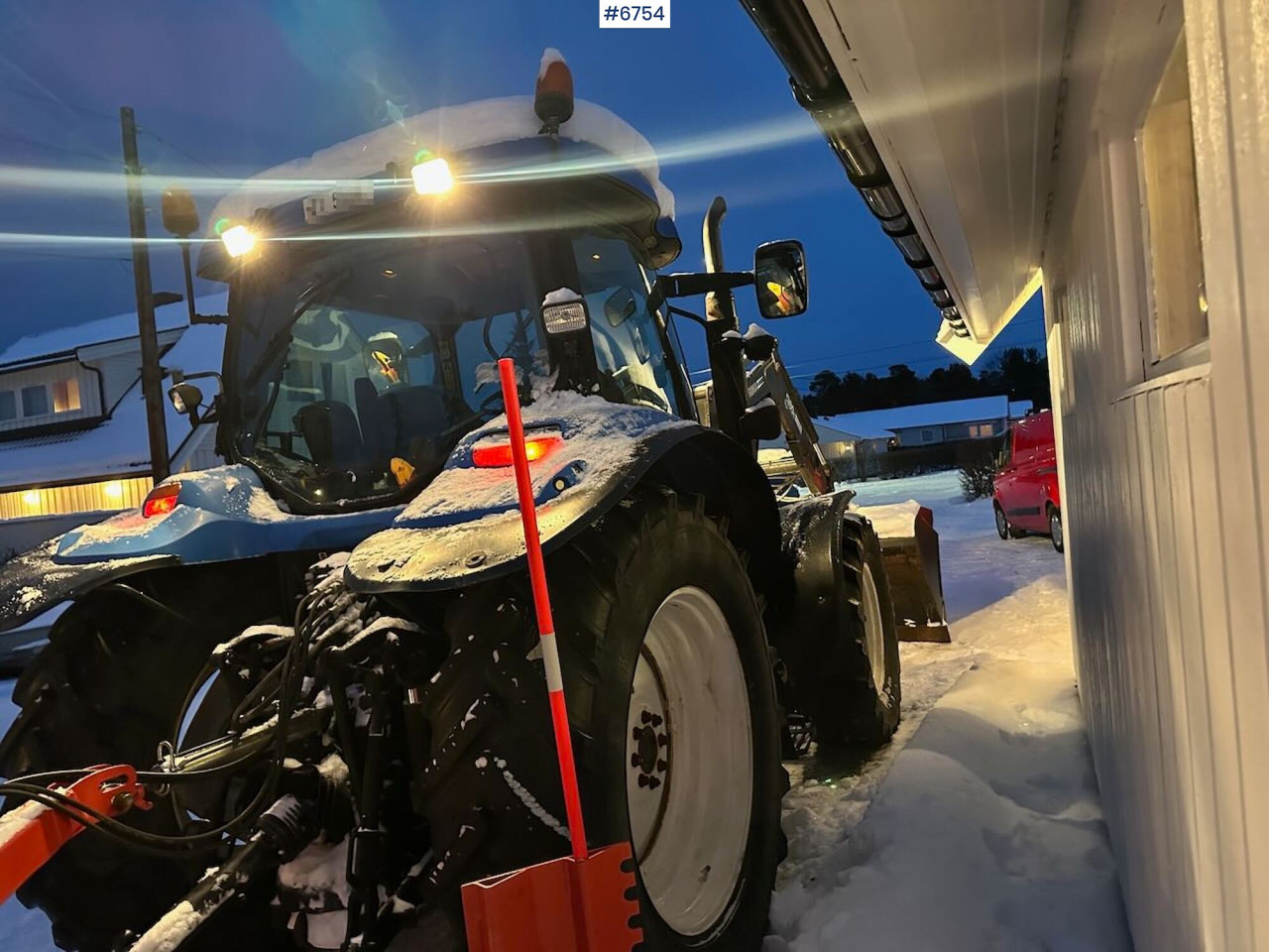 2004 New Holland TS115A 4x4 w/ Front loader, bucket, grading bucket and snow blower. - טרקטור חקלאי: תמונה 5 2004 New Holland TS115A 4x4 w/ Front loader, bucket, grading bucket and snow blower. - טרקטור חקלאי: תמונה 5