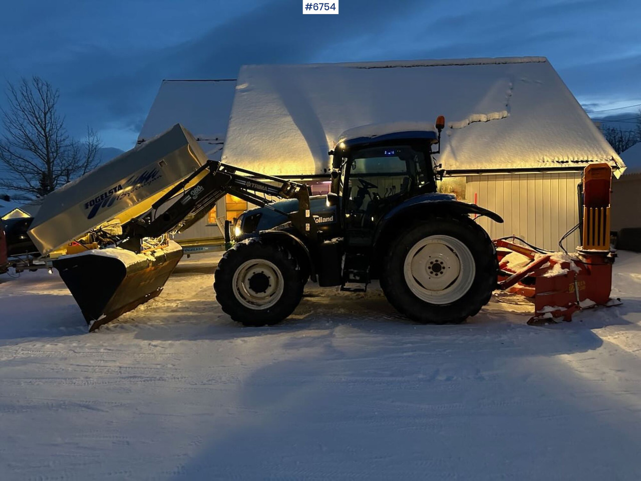 2004 New Holland TS115A 4x4 w/ Front loader, bucket, grading bucket and snow blower. - טרקטור חקלאי: תמונה 1 2004 New Holland TS115A 4x4 w/ Front loader, bucket, grading bucket and snow blower. - טרקטור חקלאי: תמונה 1