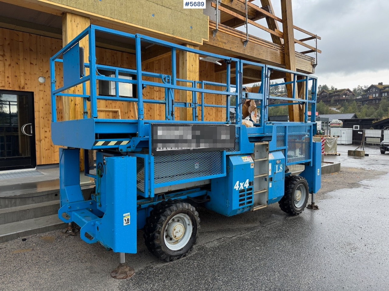 2005 Genie GS-3384 Scissor Lift - מעלית מספריים: תמונה 1 2005 Genie GS-3384 Scissor Lift - מעלית מספריים: תמונה 1