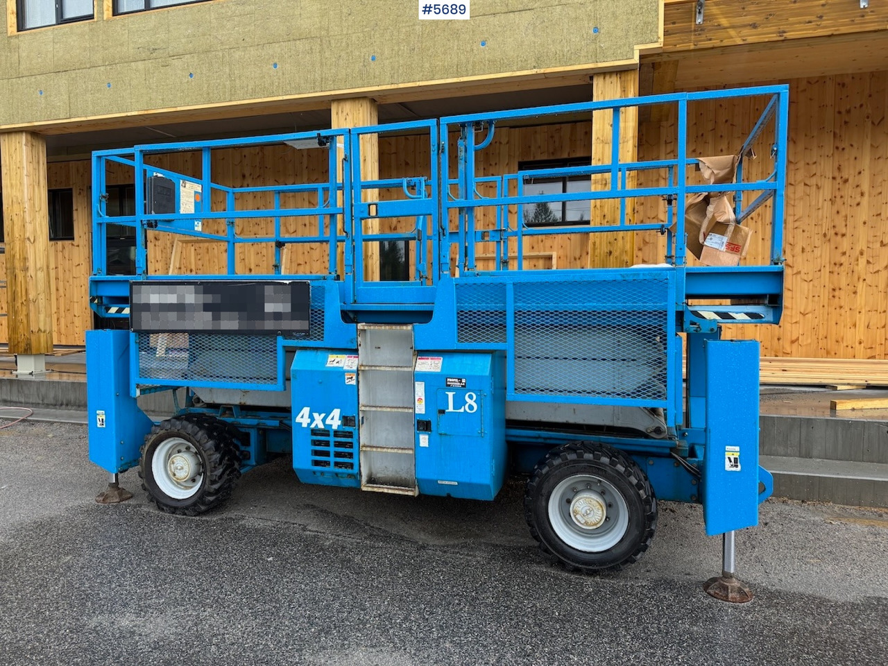 2005 Genie GS-3384 Scissor Lift - מעלית מספריים: תמונה 2 2005 Genie GS-3384 Scissor Lift - מעלית מספריים: תמונה 2
