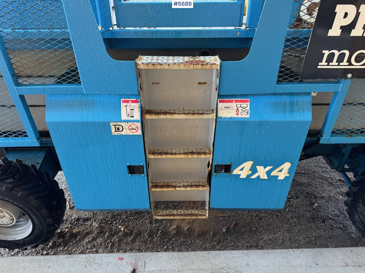 2005 Genie GS-3384 Scissor Lift - מעלית מספריים: תמונה 3 2005 Genie GS-3384 Scissor Lift - מעלית מספריים: תמונה 3