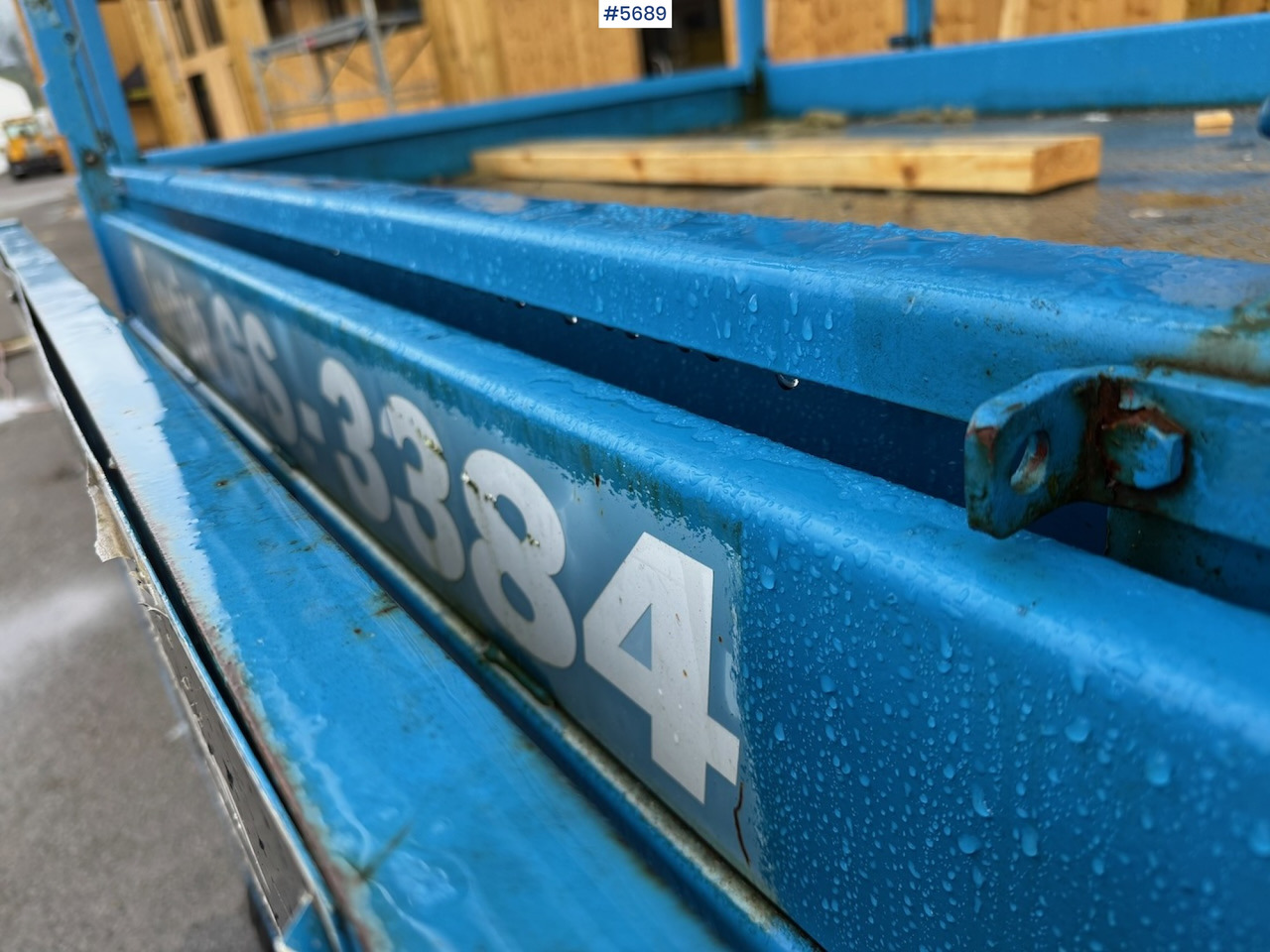 2005 Genie GS-3384 Scissor Lift - מעלית מספריים: תמונה 5 2005 Genie GS-3384 Scissor Lift - מעלית מספריים: תמונה 5
