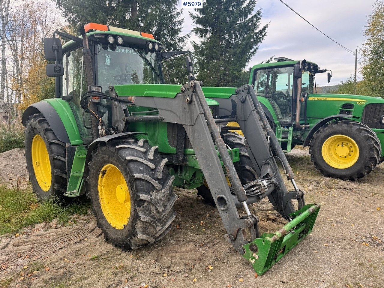 2005 John Deere 6420 with Front Loader - טרקטור חקלאי: תמונה 1 2005 John Deere 6420 with Front Loader - טרקטור חקלאי: תמונה 1