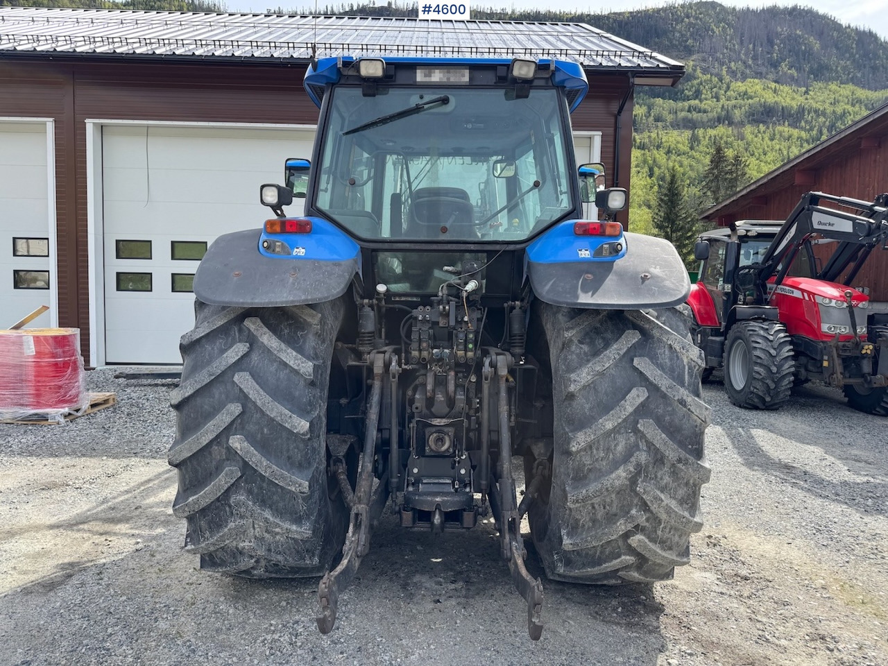 2005 New Holland TM190 w/front loader - טרקטור חקלאי: תמונה 4 2005 New Holland TM190 w/front loader - טרקטור חקלאי: תמונה 4