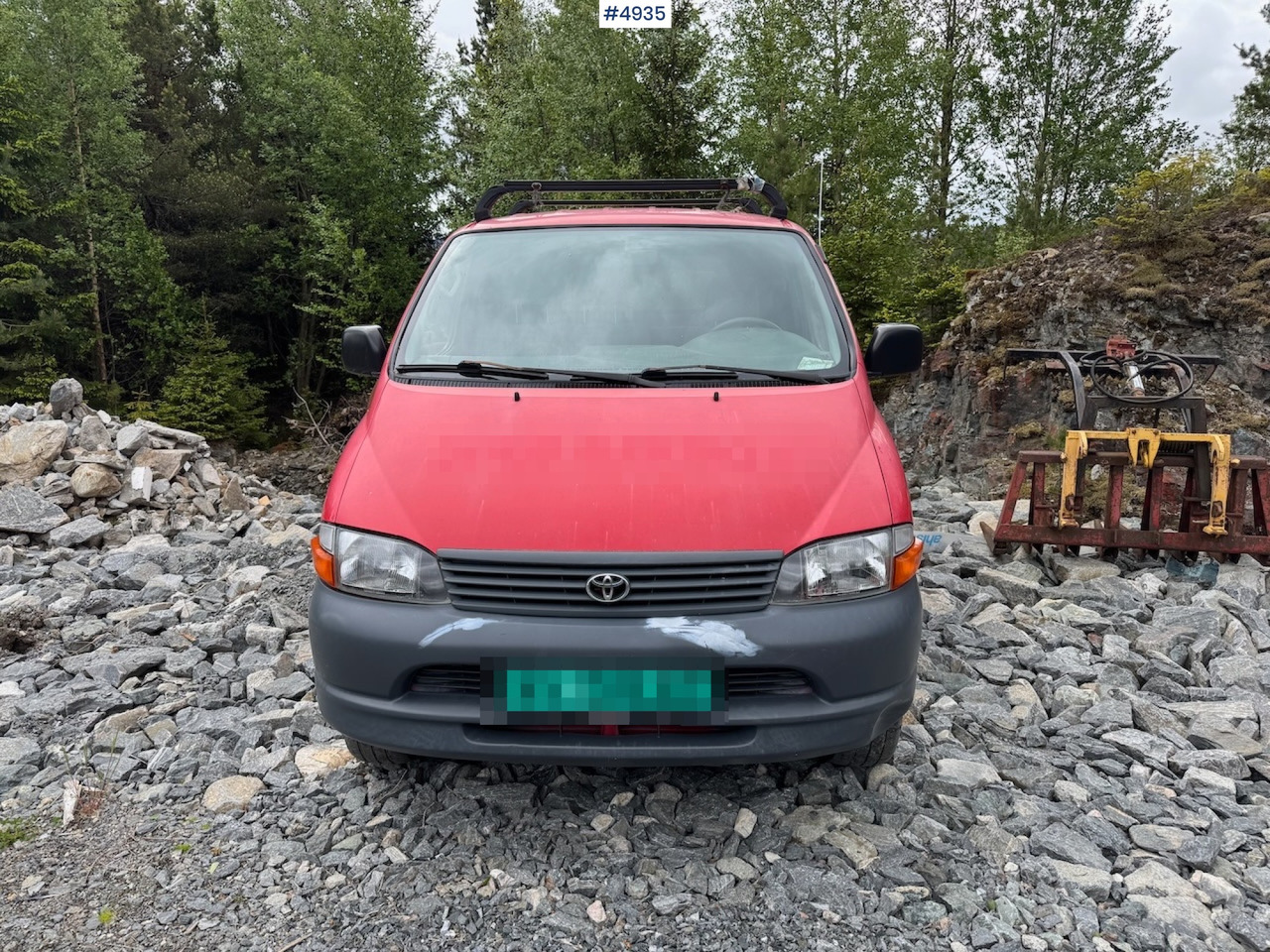 2005 Toyota Hiace 4WD Van. - כלי רכב מסחרי עם לוח: תמונה 3 2005 Toyota Hiace 4WD Van. - כלי רכב מסחרי עם לוח: תמונה 3