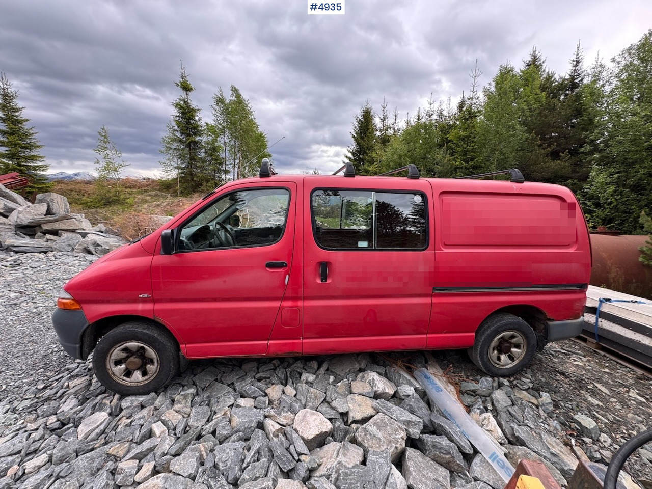 2005 Toyota Hiace 4WD Van. - כלי רכב מסחרי עם לוח: תמונה 1 2005 Toyota Hiace 4WD Van. - כלי רכב מסחרי עם לוח: תמונה 1