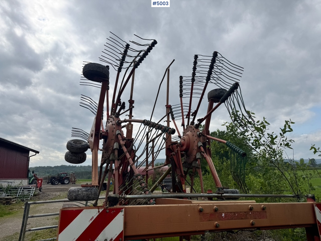 2007 Kverneland Taarup 9184C Collector harrow - ציוד חציר ומספוא: תמונה 4 2007 Kverneland Taarup 9184C Collector harrow - ציוד חציר ומספוא: תמונה 4