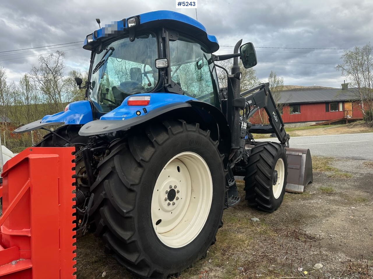 2007 New Holland TS135 4x4 tractor w/ front loader. WATCH VIDEO. - טרקטור חקלאי: תמונה 5 2007 New Holland TS135 4x4 tractor w/ front loader. WATCH VIDEO. - טרקטור חקלאי: תמונה 5