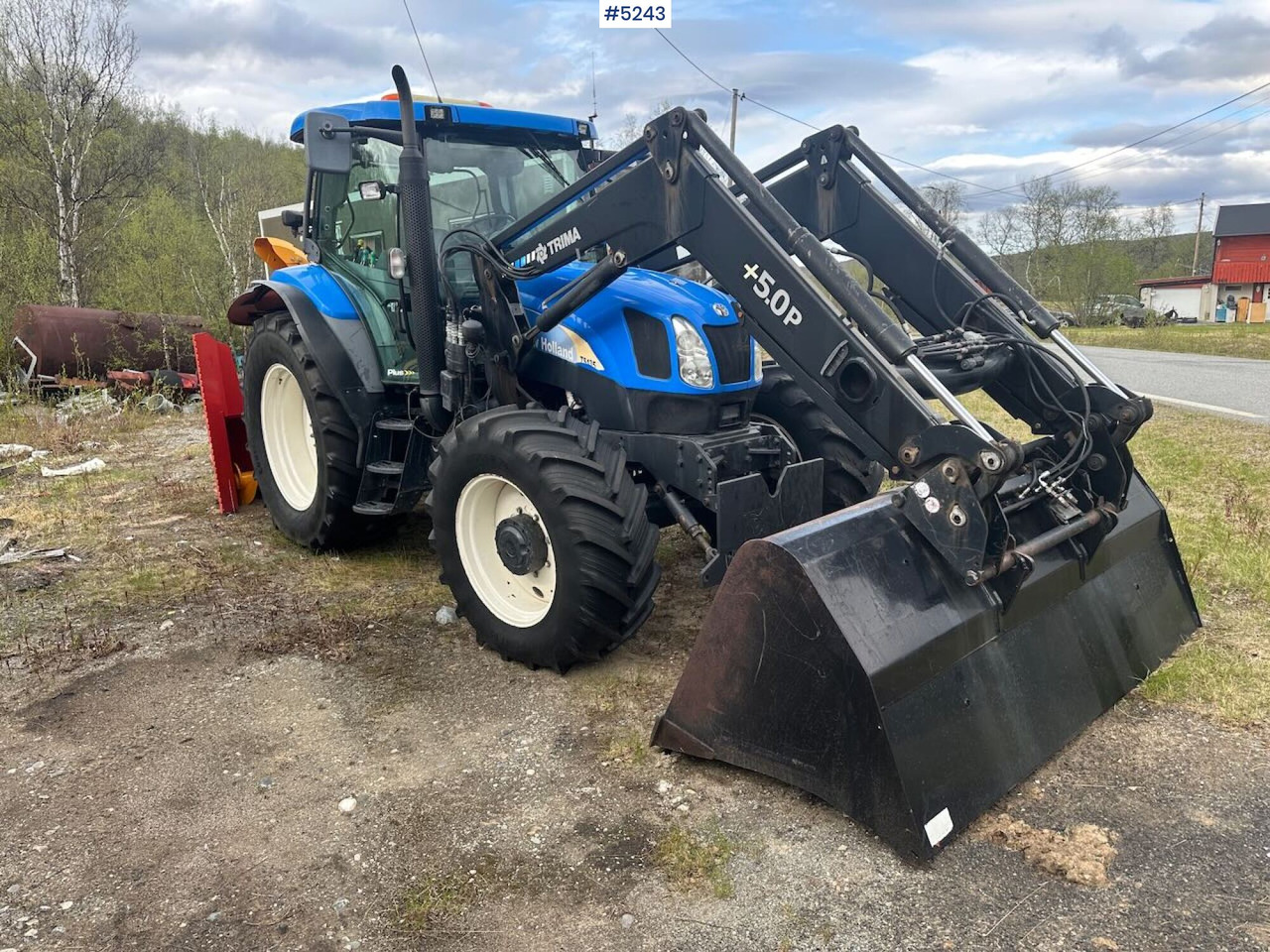 2007 New Holland TS135 4x4 tractor w/ front loader. WATCH VIDEO. - טרקטור חקלאי: תמונה 4 2007 New Holland TS135 4x4 tractor w/ front loader. WATCH VIDEO. - טרקטור חקלאי: תמונה 4