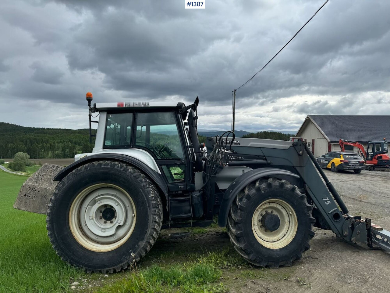 2007 Valtra T190 4x4 Tractor w/ bucket - טרקטור חקלאי: תמונה 2 2007 Valtra T190 4x4 Tractor w/ bucket - טרקטור חקלאי: תמונה 2