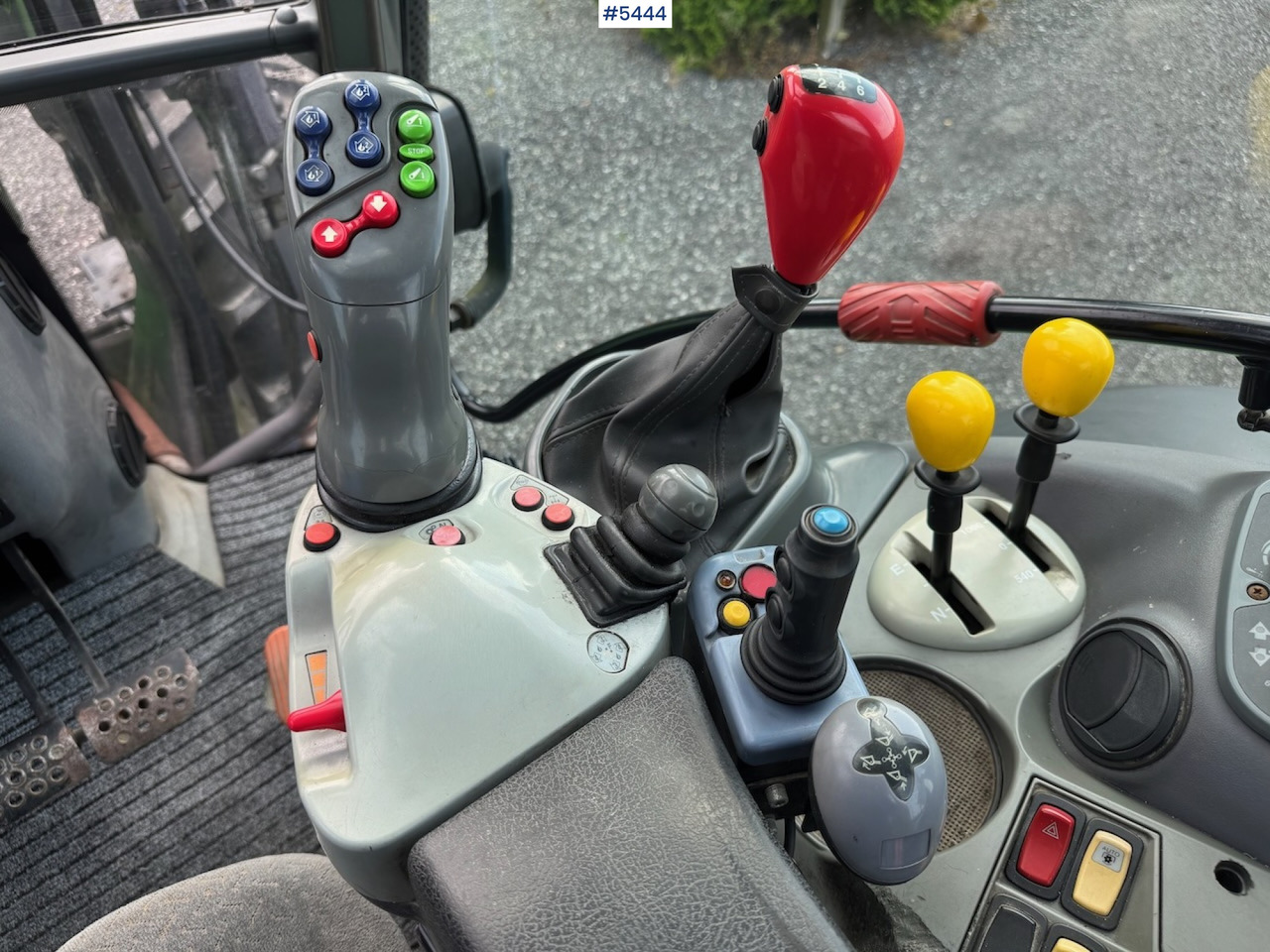 טרקטור חקלאי 2008 Deutz Fahr Agrotron 150.7 w/ front loader.: תמונה 17