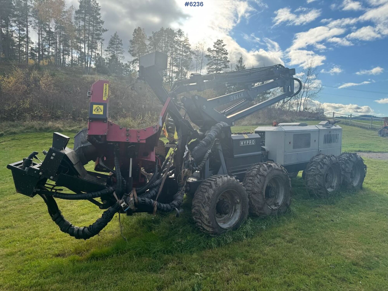 2008 Hypro 500LS harvesting machine with processor head and felling grapple - מקצרת יערות: תמונה 2 2008 Hypro 500LS harvesting machine with processor head and felling grapple - מקצרת יערות: תמונה 2
