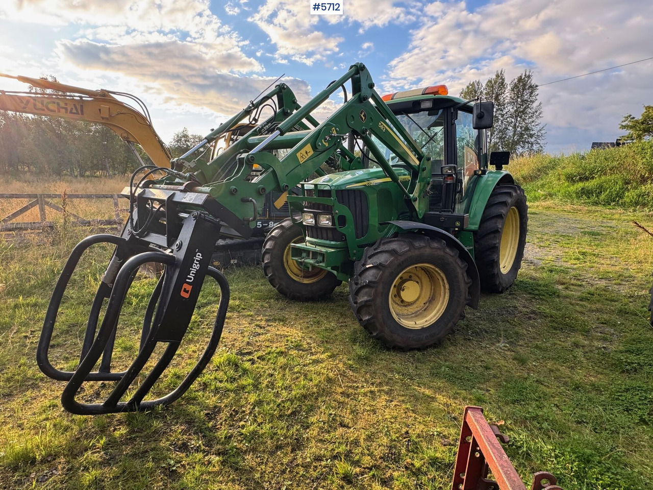 2008 John Deere 6320 SE with front loader and 2 buckets! - טרקטור חקלאי: תמונה 1 2008 John Deere 6320 SE with front loader and 2 buckets! - טרקטור חקלאי: תמונה 1