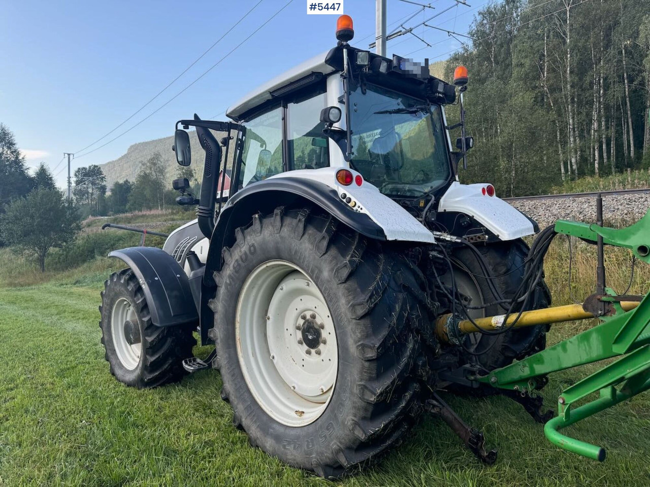 2009 Valtra T202 w/ loader - טרקטור חקלאי: תמונה 5 2009 Valtra T202 w/ loader - טרקטור חקלאי: תמונה 5