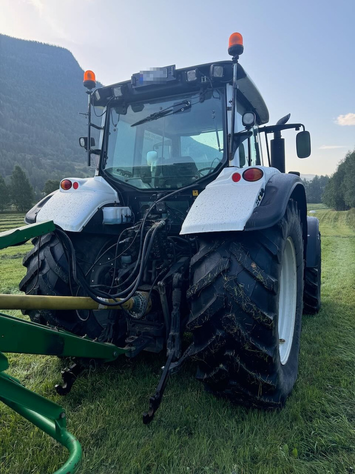 2009 Valtra T202 w/ loader - טרקטור חקלאי: תמונה 4 2009 Valtra T202 w/ loader - טרקטור חקלאי: תמונה 4