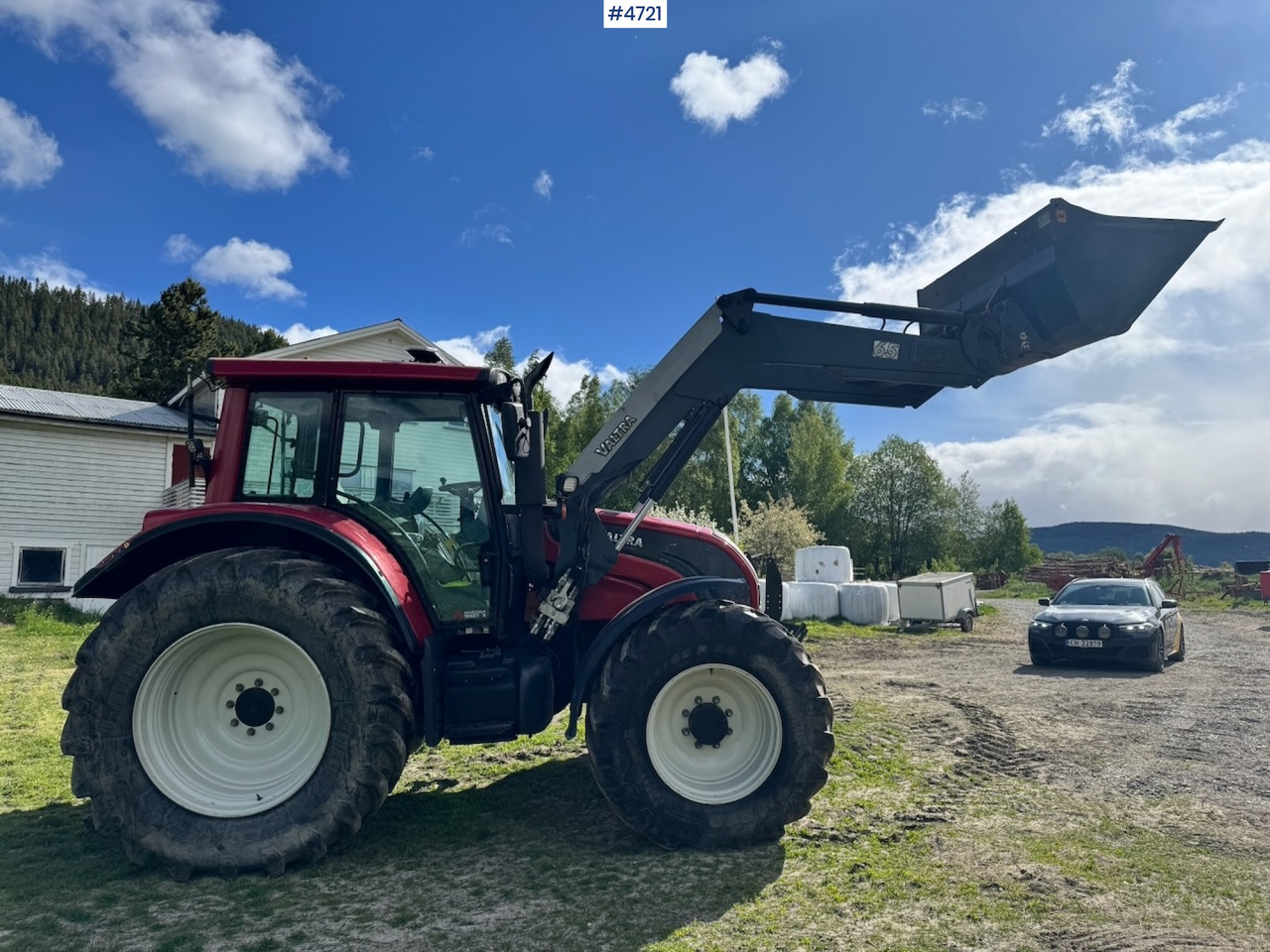2010 Valtra N142 equipped for snow clearing with front loader - טרקטור חקלאי: תמונה 5 2010 Valtra N142 equipped for snow clearing with front loader - טרקטור חקלאי: תמונה 5